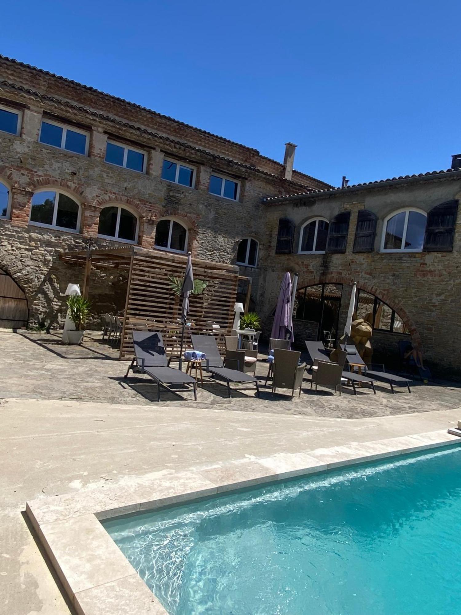 Logis Dans Ancien Relais De Poste Apartman Saint Julien Les Rosiers Kültér fotó